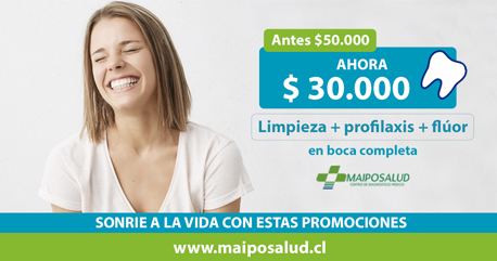 Mujer joven sonriendo