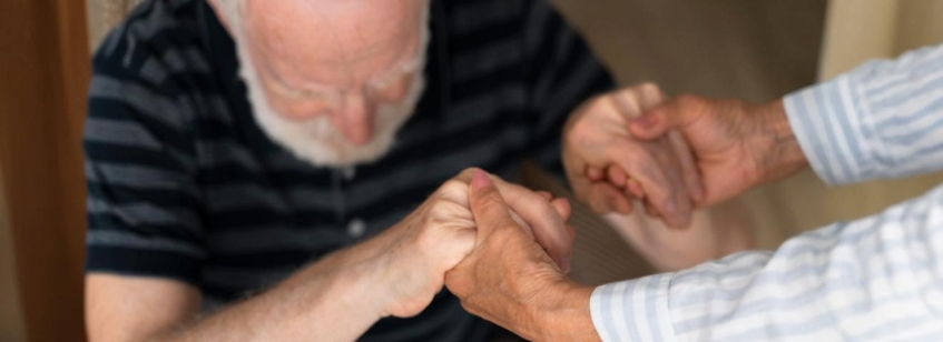 Adulto mayor con parkinson